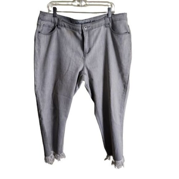 Indigo Thread Co Gray Cropped Raw Hem Jeans Size 18W - Picture 1 of 6